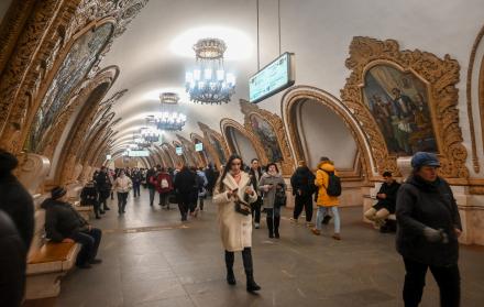 estación de metro Kíevskaya de Moscú en 2023