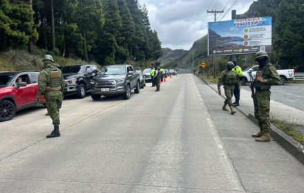En la vía Cuenca- Molleturo- El Empalme se desarrolló un operativos de control de armas.