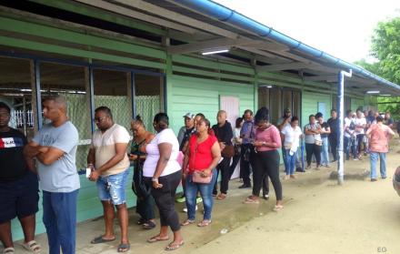 Surinam votaciones