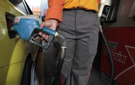 SUMINISTRO DE COMBUSTIBLE