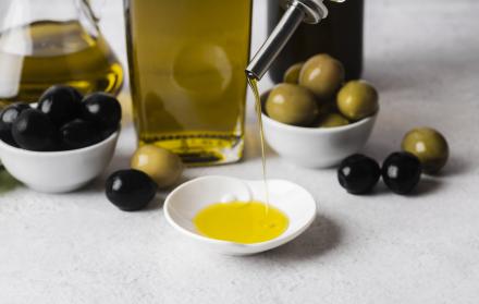 ¿Cómo el aceite de oliva cuida tu cerebro? 3 razones científicas para usarlo a diario