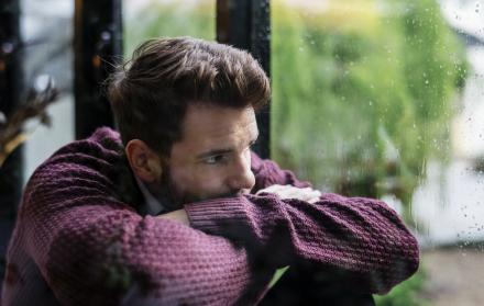 ¿Ignoras tus emociones? Podrías ser un underthinker y no saberlo