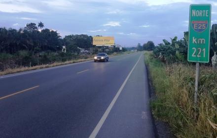 Autopista Guayaquil - Quito