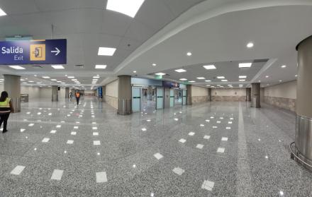 aeropuerto mariscal sucre