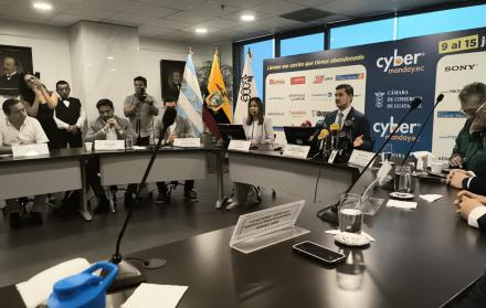 Miguel Ángel González, presidente de la Cámara de Comercio de Guayaquil, ofrece detalles del evento.