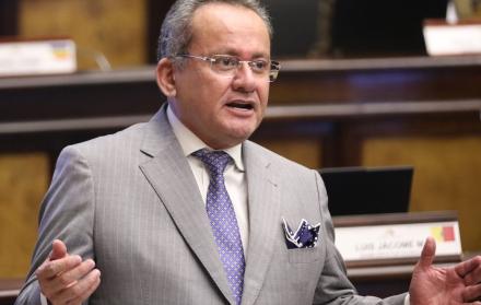 Alfredo Serrano, del PSC, señaló que no se entregó las hojas de vida de Lama y los demás integrantes de la terna de Daniel Noboa, para designar al nuevo presidente del IESS.