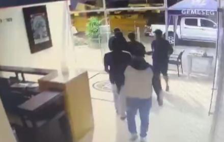 Mujer secuestrada en Los Ceibos