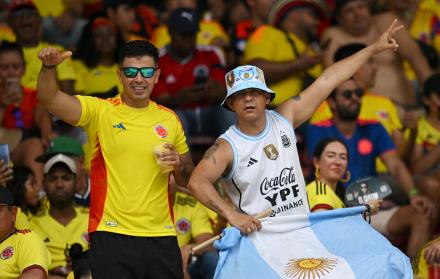 hinchas colombia - argentina