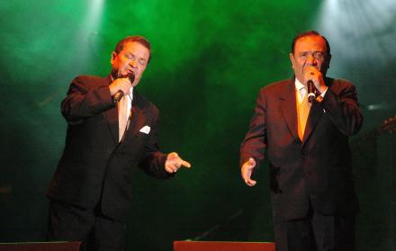 Presentación de los Hermanos Miño Naranjo