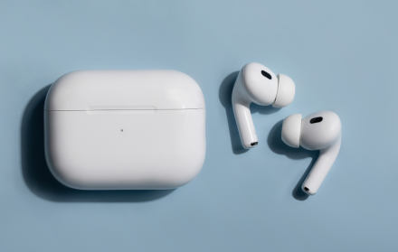 El código de iOS 26 revela por primera vez los AirPods Pro 3. Con mejoras en sonido, salud y nuevas funciones inteligentes, todo apunta a un lanzamiento cercano.