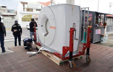 tomografo iess latacunga