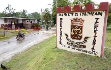 Entrada del pueblo de San Martín de Turumbang, estado Bolívar, Venezuela