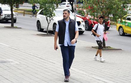Aquiles Álvarez, alcalde de Guayaquil, llega a Quito para la audiencia del caso Triple A.