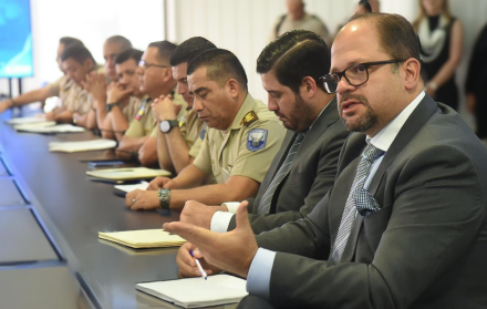 El ministro John Reimberg pide a jueces y fiscales “cumplir su trabajo” y proteger al país del crimen organizado.
