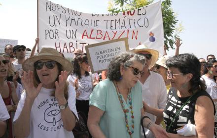 Protestas por turismo masivo en España