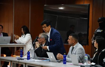 El exvicepresidente Jorge Glas llegó resguardado por la Policía Nacional a la Corte Nacional de Justicia.