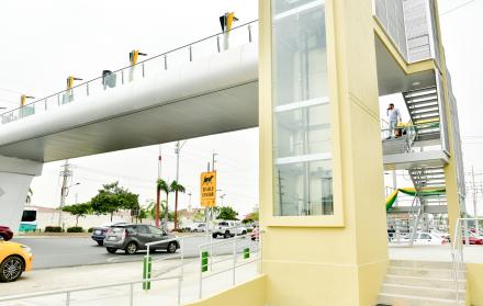 Paso peatonal Samborondón