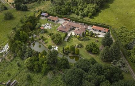 Vista aérea de la vivienda que ha comprado Julio Iglesias en Piñor (Ourense).