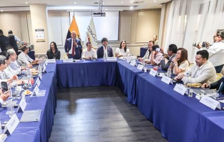 El presidente Daniel Noboa se reunió con los prefectos del país una vez que Paola Pabón dejó la presidencia del Congope.