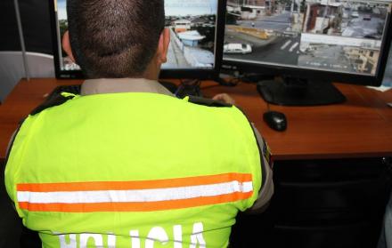 Las disposiciones para interceptar comunicaciones y correspondencia sin autorización judicial son dos de los puntos cuestionados de la Ley de Inteligencia.