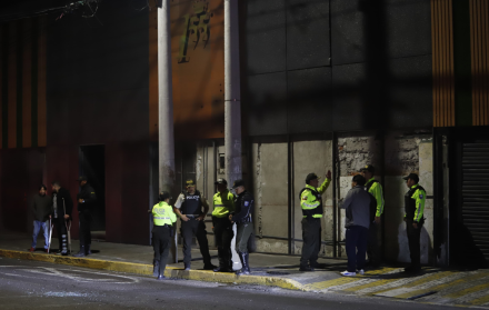 El hecho se registró en la calle Logroño, norte de Quito, cuando dos sujetos botaron una granada
