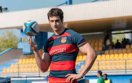 Agustín Della Corte en la serie Olympo