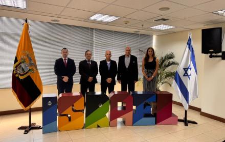 Israel retoma atención presencial