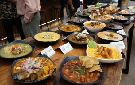 MERCADO DEL RIO