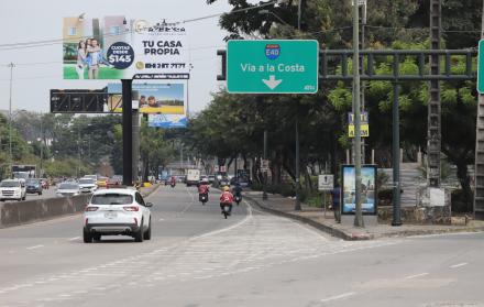 avenida del Bombero movilidad Los Ceibos tránsito vía a la costa 26 junio 2025 CK
