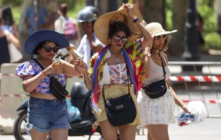 Varias mujeres