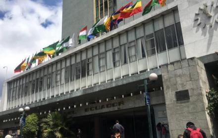 Fachada de la sede del Banco Central del Ecuador (BCE), en Quito.