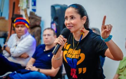 LUISA GONZALEZ CORREISMO
