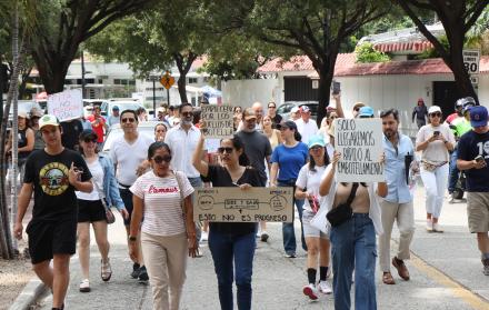 plantón marcha Los Ceibos protesta pasos a desnivel 29 junio 2025 FR