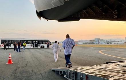 Un nuevo grupo de 80 ciudadanos ecuatorianos fue deportado desde Estados Unidos