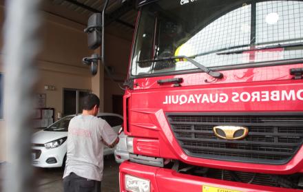 bomberos de Guayaquil emergencias motobomba cuartel ARCHIVO