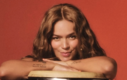 Karol G fiesta Tropicoqueta con Airbnb