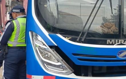Martínez dijo que se conocen más denuncias de agentes que realizan cobros ilegales a los buses que brindan servicio hacia el valle.