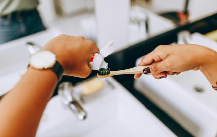 ncremento en los casos de efectos adversos posiblemente vinculados al uso de la pasta dental Colgate Total Clean Mint