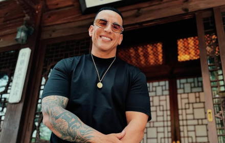 Daddy Yankee anuncia su regreso a la música en un video junto al actor Anthony Ramos.