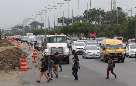 Tráfico avenida Samborondón