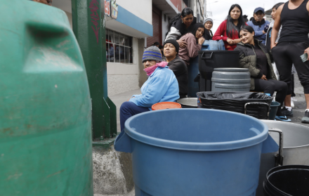Filas agua Quito