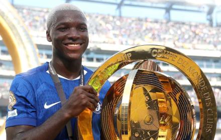 moises caicedo mundial de clubes trofeo asda