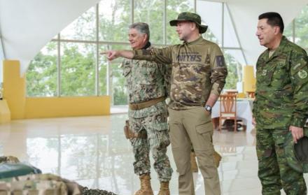 El ministro subrayó que no basta con el esfuerzo de las Fuerzas Armadas y la Policía Nacional, sino que se requiere una conciencia colectiva y una acción coordinada de todos los poderes del Estado.
