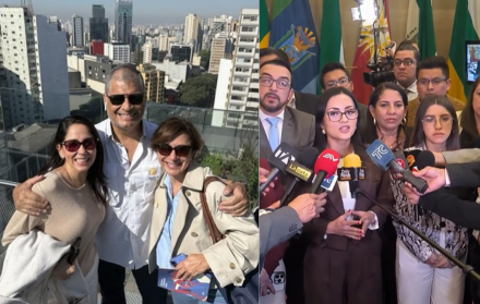 Luisa González y Rafael Correa, en Brasil, en una foto compartida por el expresidente, el 26 de junio. Y en la rueda de prensa del bloque de la RC, sobre expulsión de Santiago Díaz.
