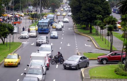 TRANSITO VEHICULAR EN QUITO