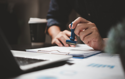 Referencial. La visa americana subirá de precio en octubre.