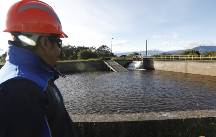 Abren las compuertas de la planta de tratamiento del Troje en el sur de Quito.