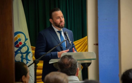 GONZALO ALBÁN CONSEJERO CPCCS