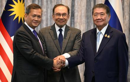 Ministros de Tailandia y Camboya