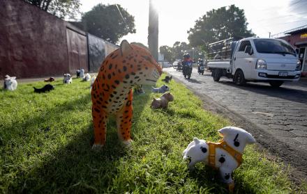 Alcancías de vistosos colores Managua (Nicaragua)